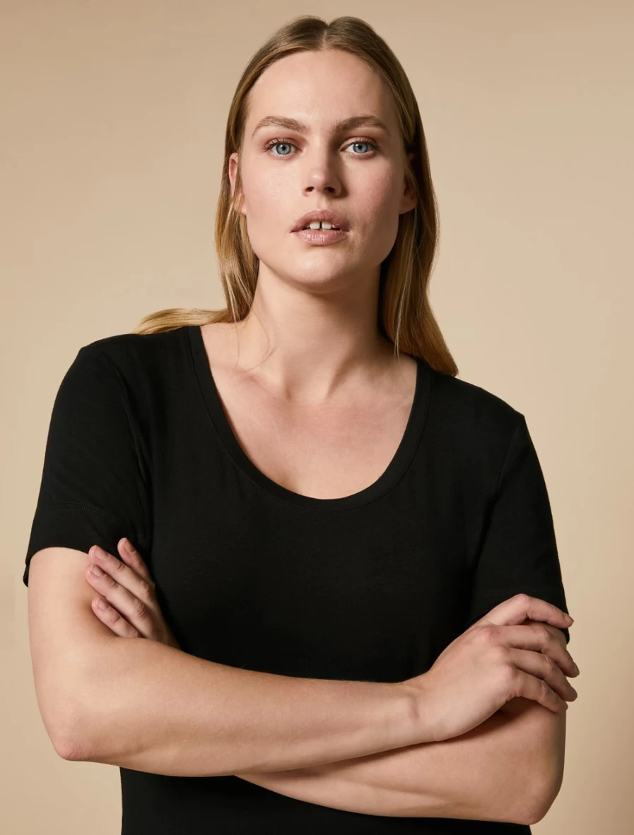 "Marina Rinaldi Women's Black Jersey T-Shirt – Soft Cotton Classic Fit"
